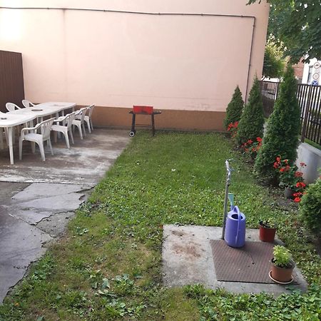 Sasfeszek Lägenhet Hajdúszoboszló Exteriör bild